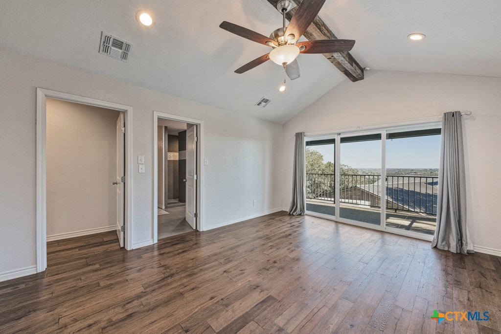 21 Royal, New Braunfels, TX 78130 — photo 1