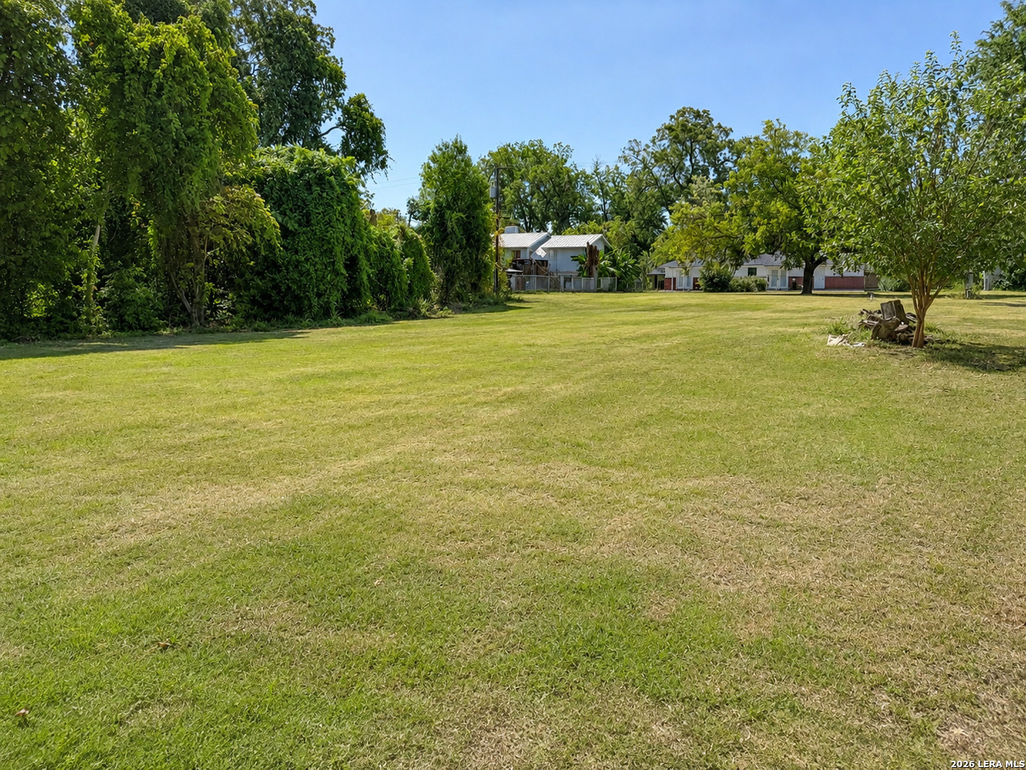 105 Navasota, ,  78155 — photo 1