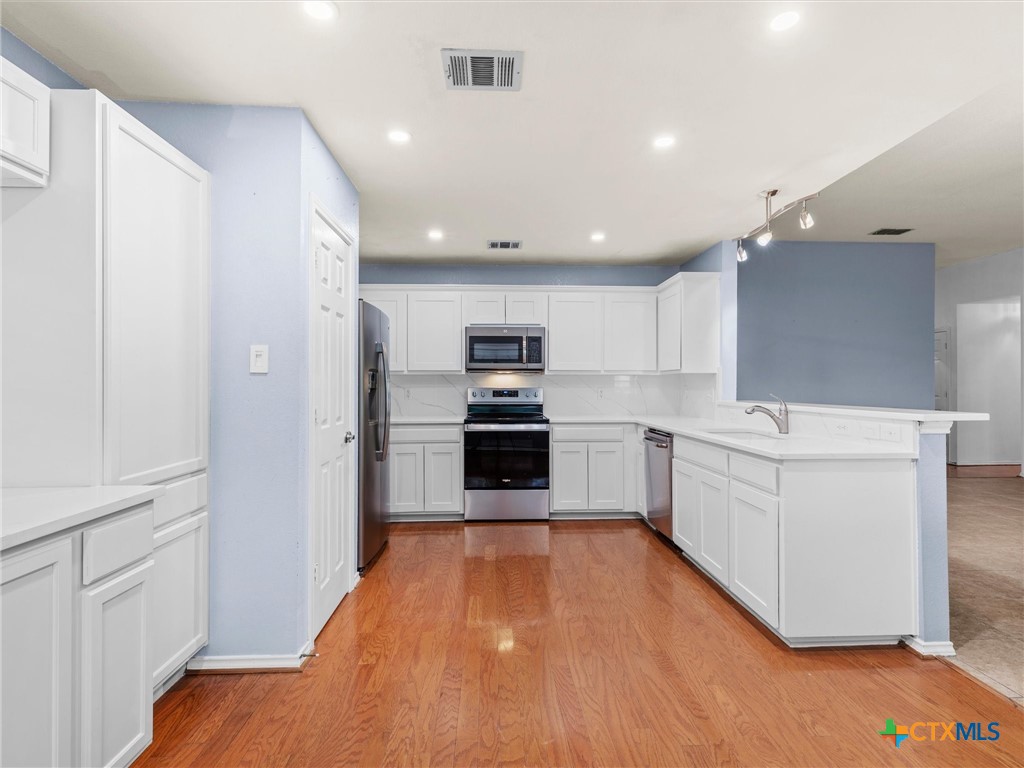 2209 Stonecrest, New Braunfels, TX 78130 — photo 1