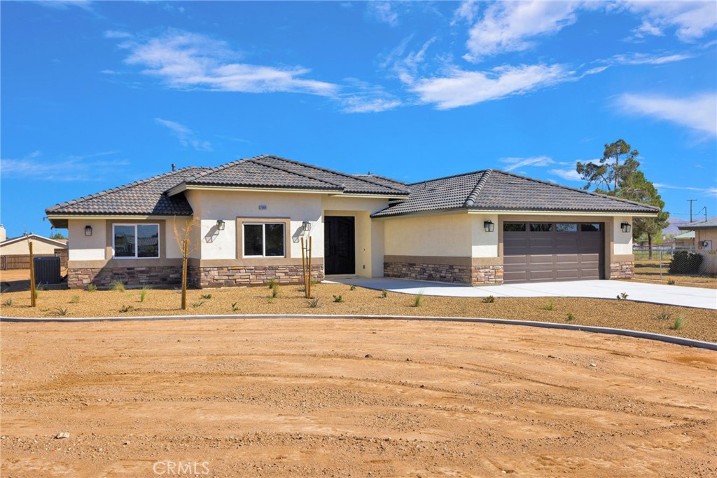 21960 Ramona, Apple Valley, CA 92307 — photo 1