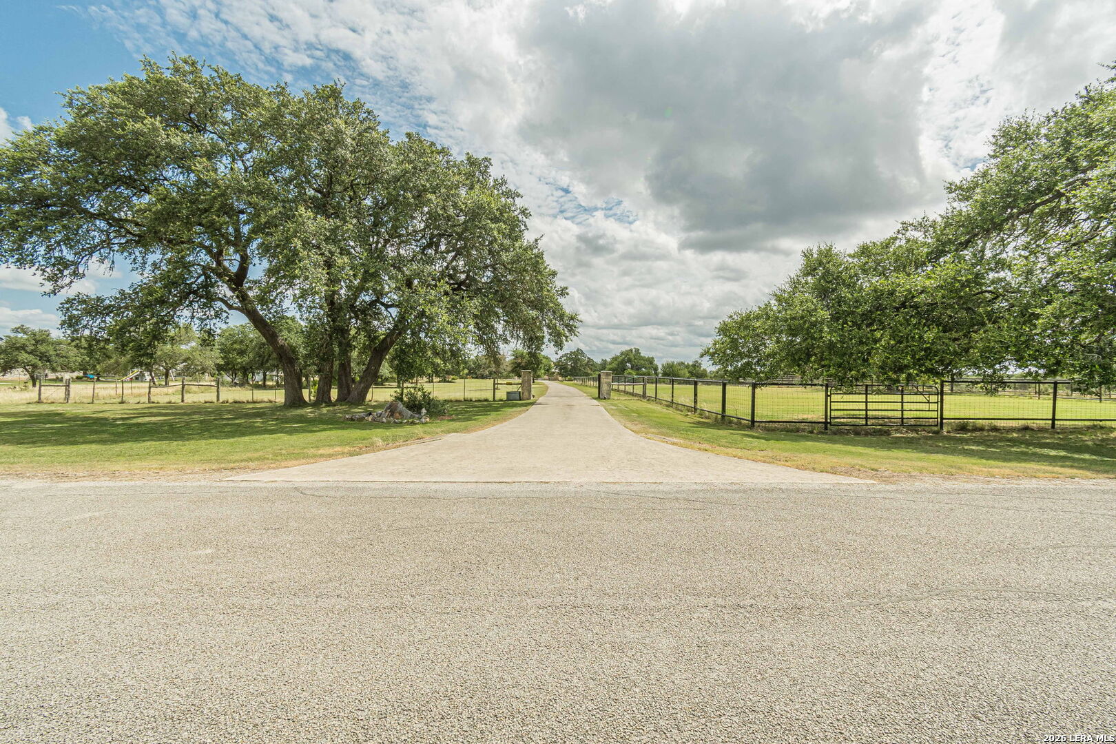 287 SAN MARCOS TRL, New Braunfels, TX 78132 — photo 1