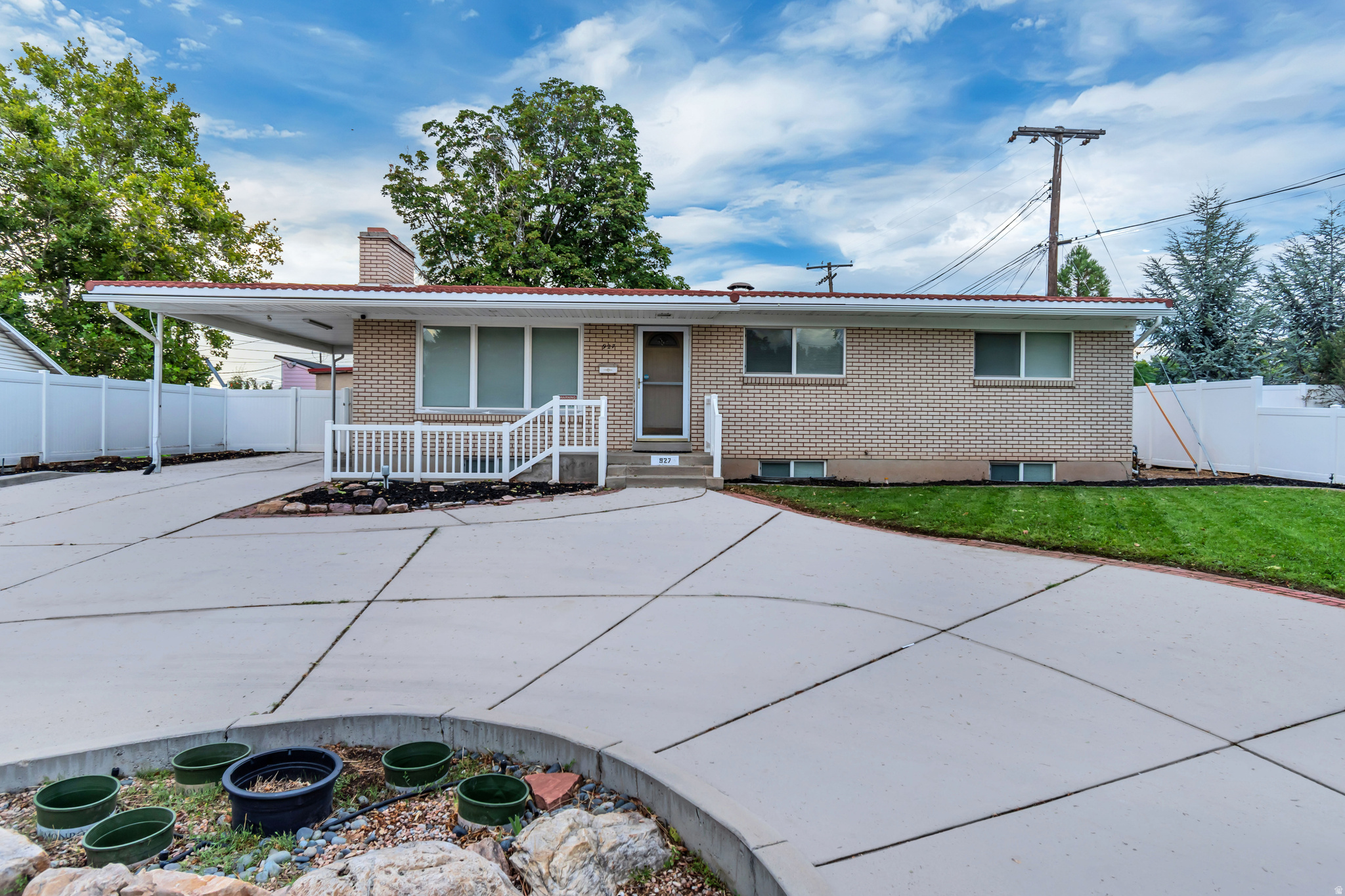 927 E 5650 S, Murray, UT 84121 — photo 1