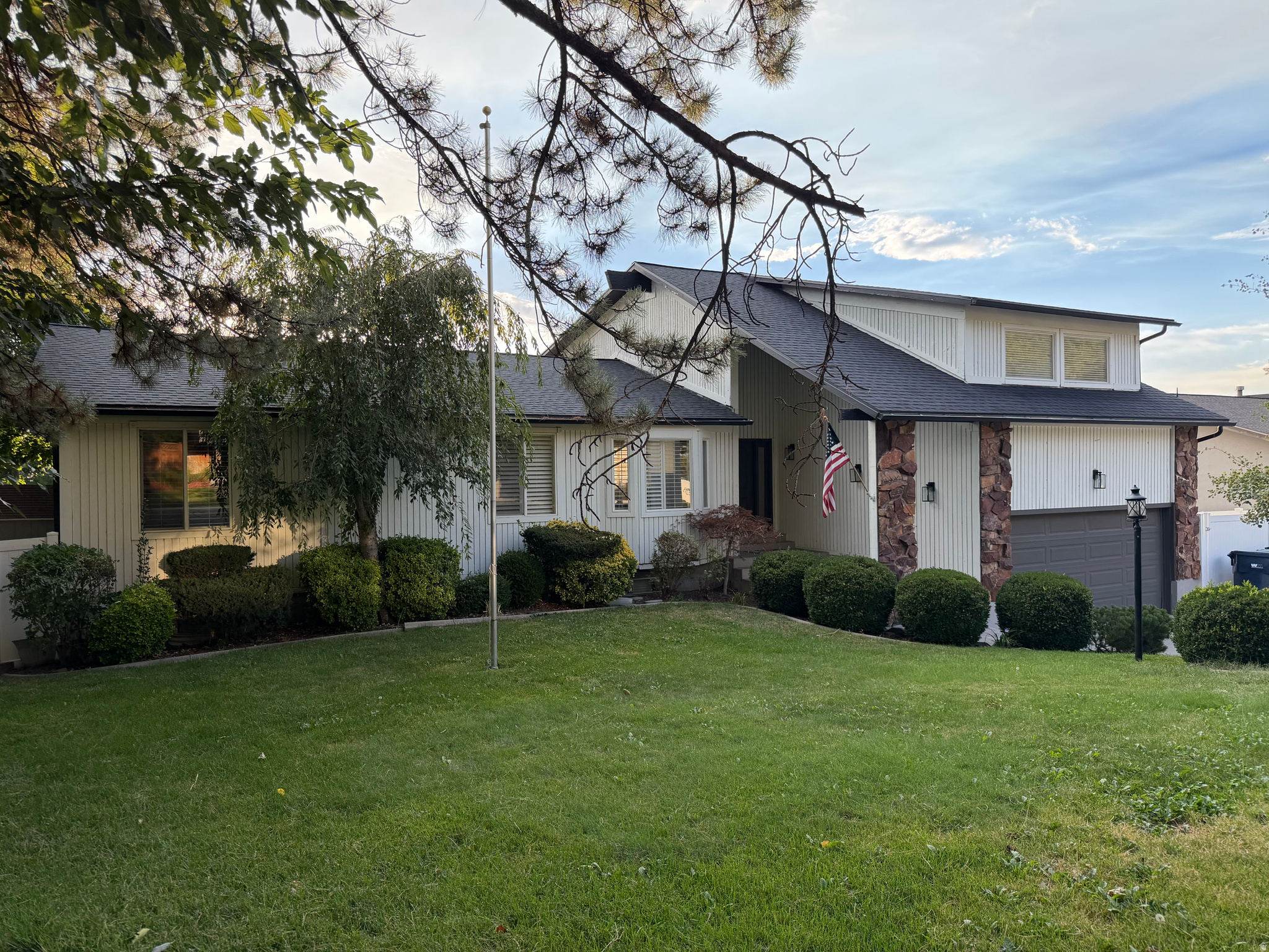 9642 S 2760 E, Sandy, UT 84092 — photo 1