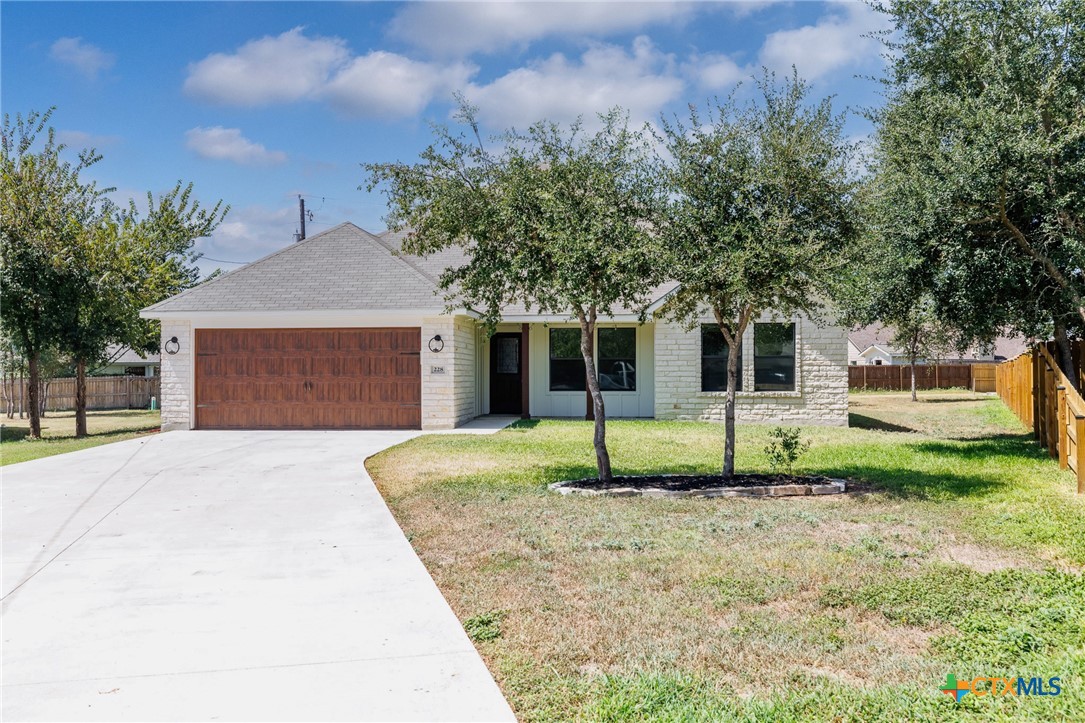 228 Plum Street, Luling, TX 78648 — photo 1