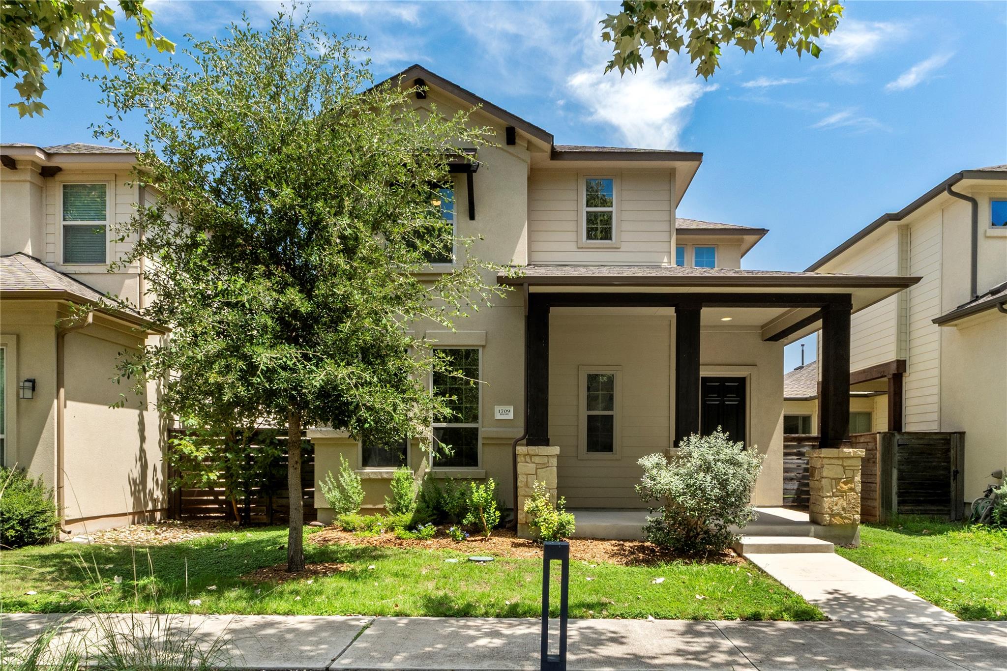 1709  Lawrence St  #5, Austin, TX 78741 — photo 1