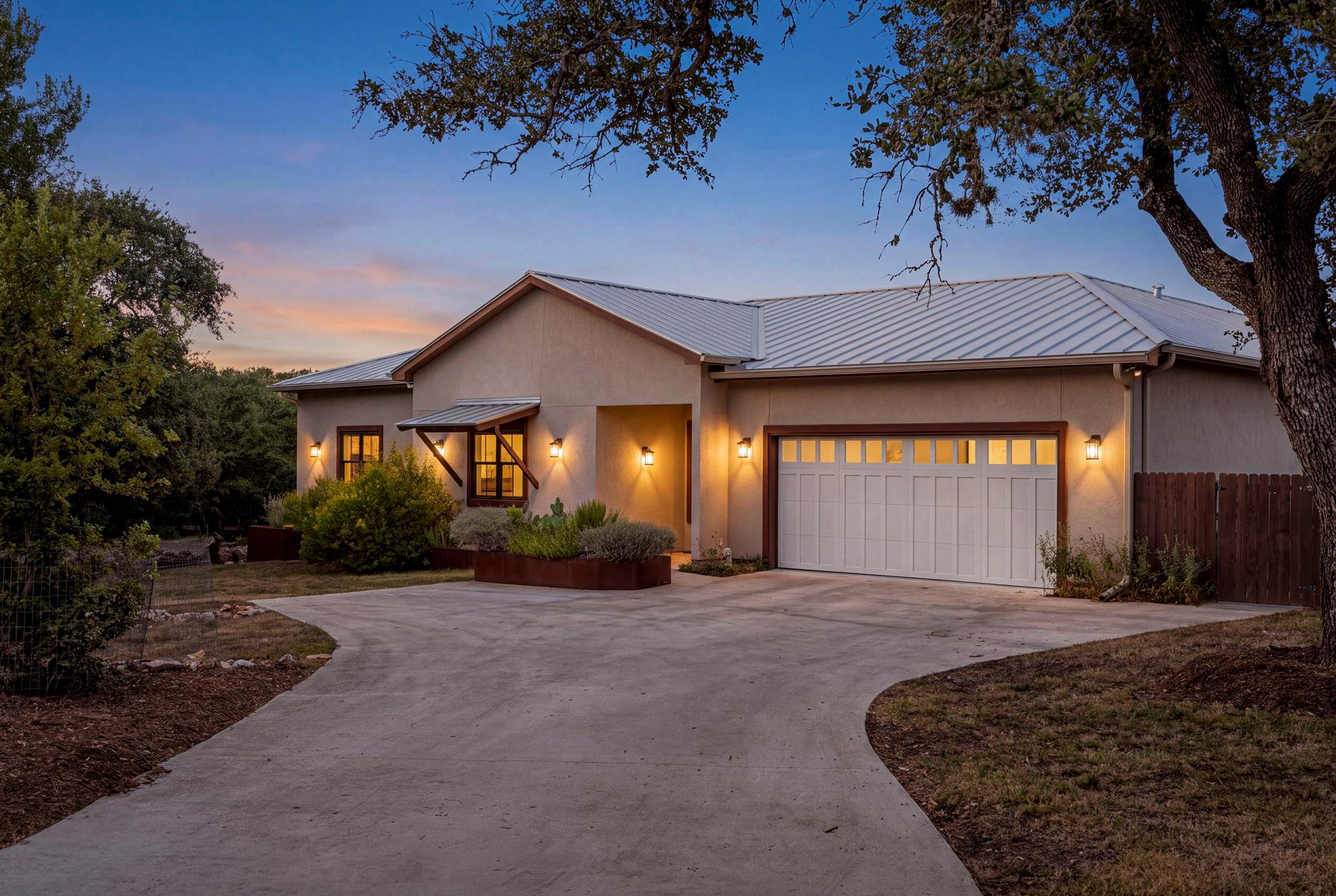 2713 Leslie Ln, San Marcos, TX 78666 — photo 1