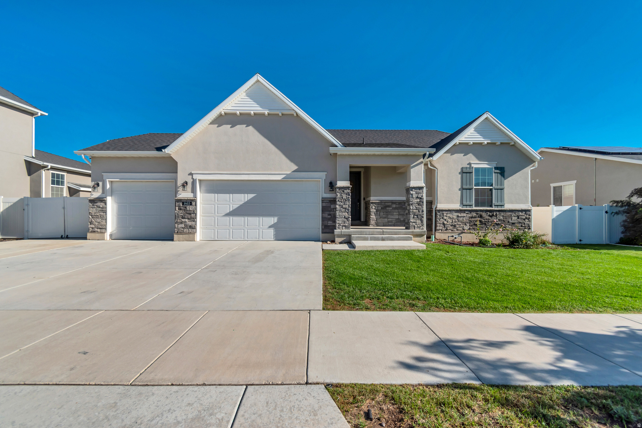 1403 E LOWE PEAK DR, Eagle Mountain, UT 84005 — photo 1