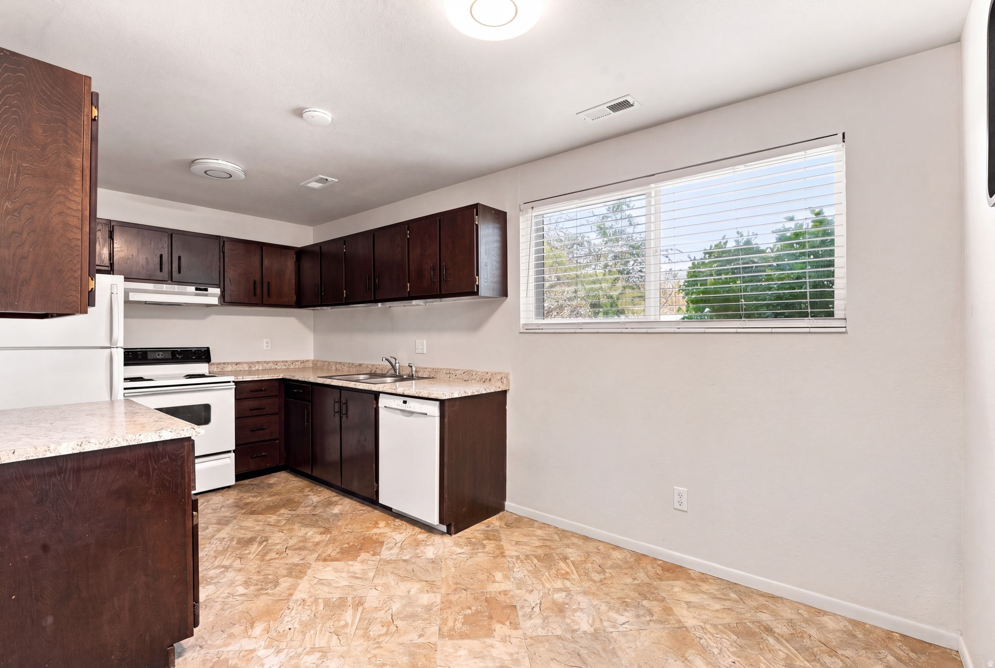 471 E 5600 S #4, Murray, UT 84107 — photo 1