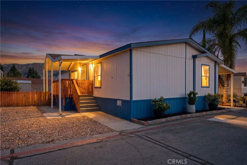 22111 Newport 46