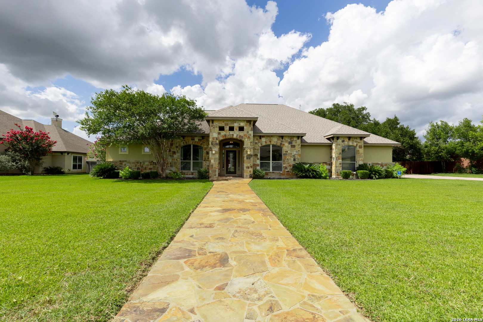1640 CAMDEN LN, Pleasanton, TX 78064 — photo 1