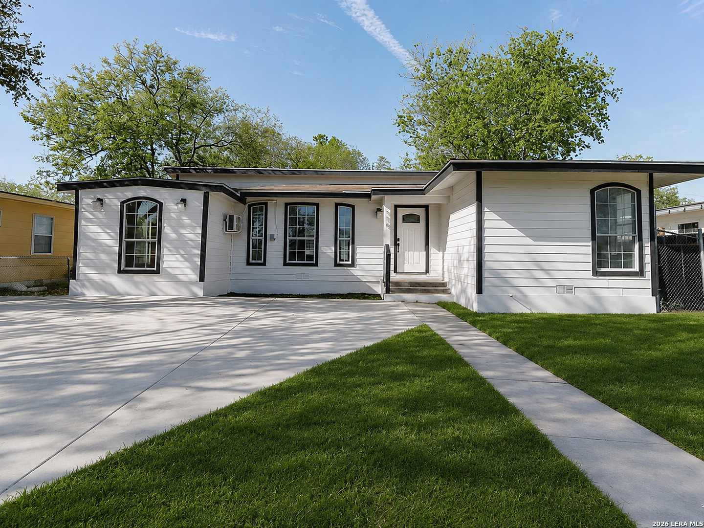 115 Huxley Dr, San Antonio, TX 78218 — photo 1
