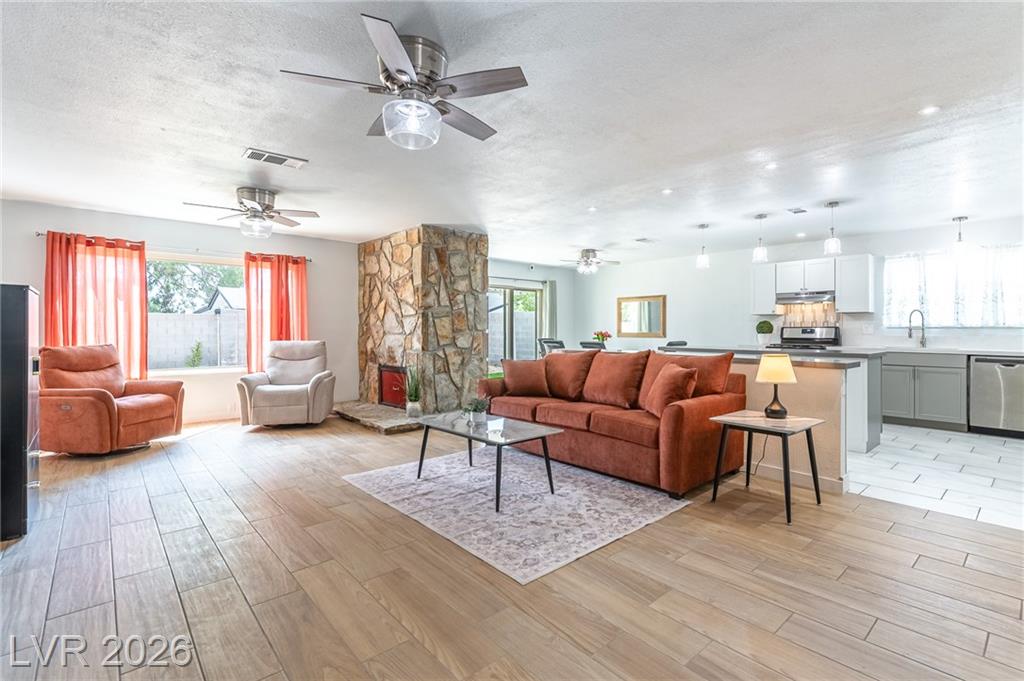 105 South Cimarron Road, Las Vegas, NV 89145 — photo 1