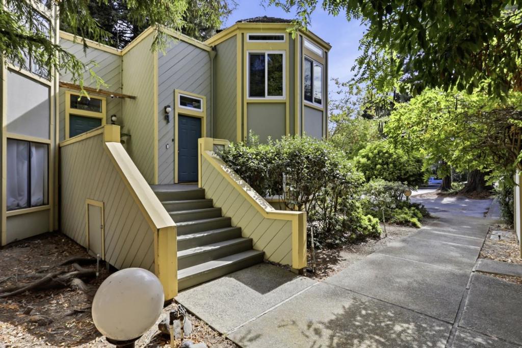 620 Mariposa Avenue 4, Mountain View, CA 94041 — photo 1