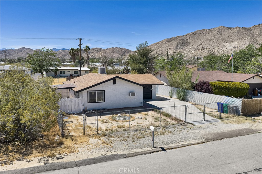 7100 Cholla Avenue, Yucca Valley, CA 92284 — photo 1