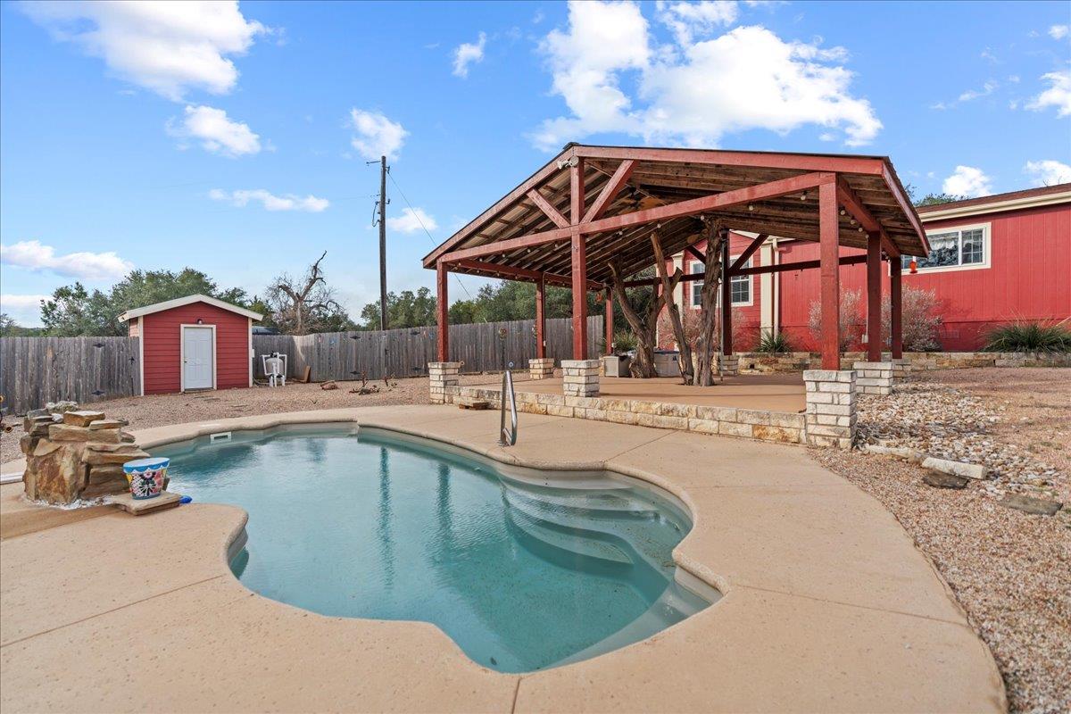 185 Trails End, Driftwood, TX 78620 — photo 1