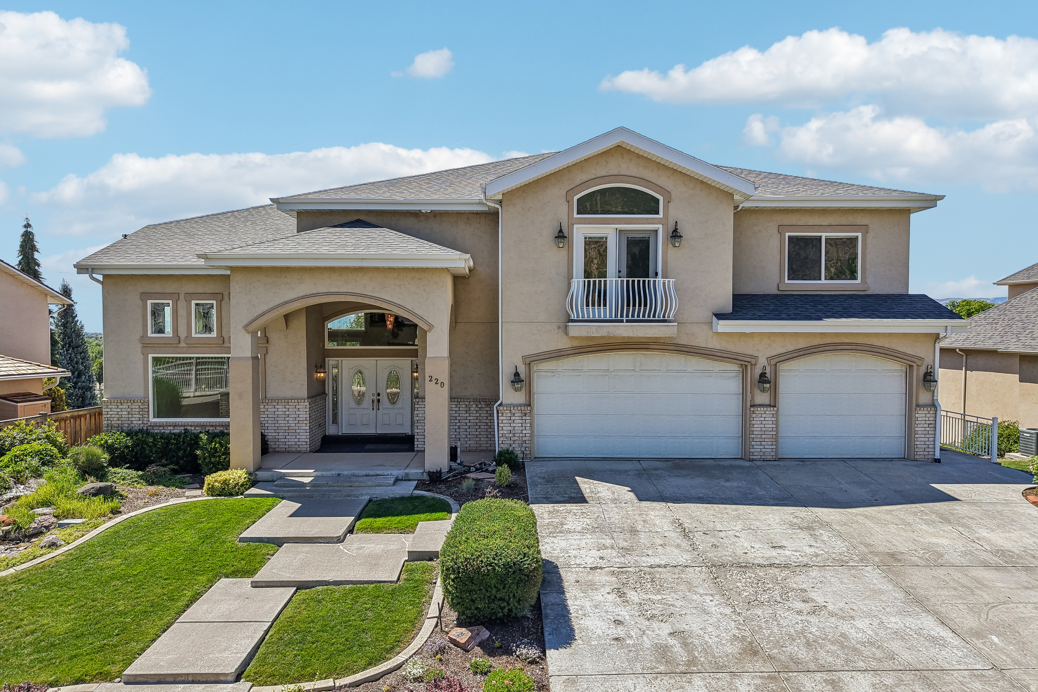 220 E RIDGE RD, Orem, UT 84057 — photo 1
