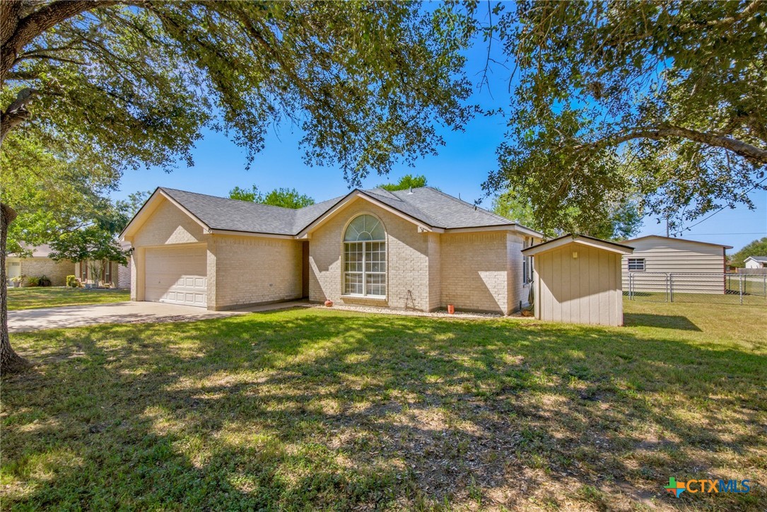 119 Elaine Street, Victoria, TX 77904 — photo 1
