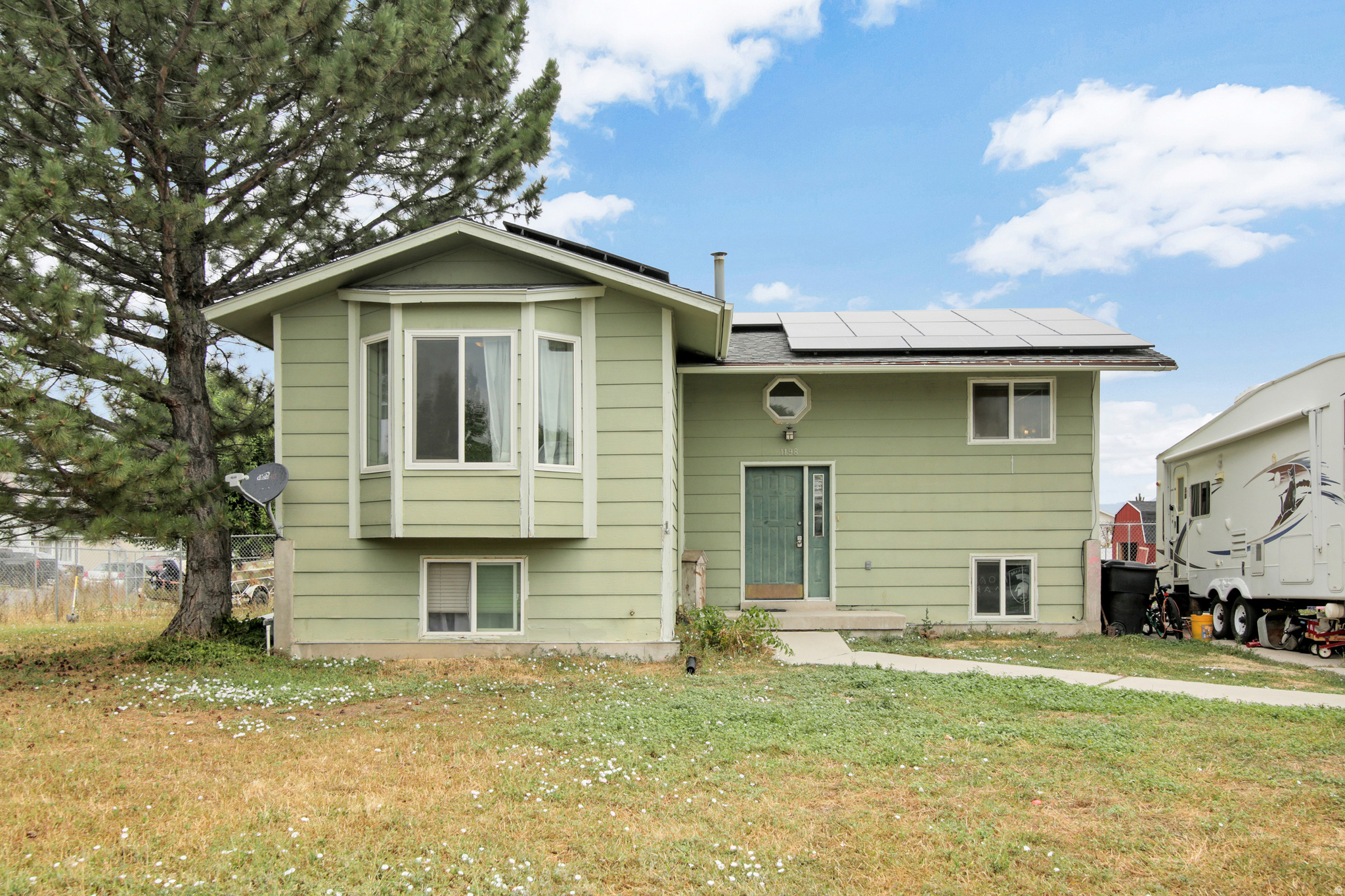 1198  RIVERVIEW DR