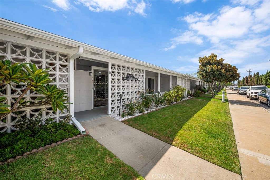 13840 Canoe Brook Drive 6D, Seal Beach, CA 90740 — photo 1