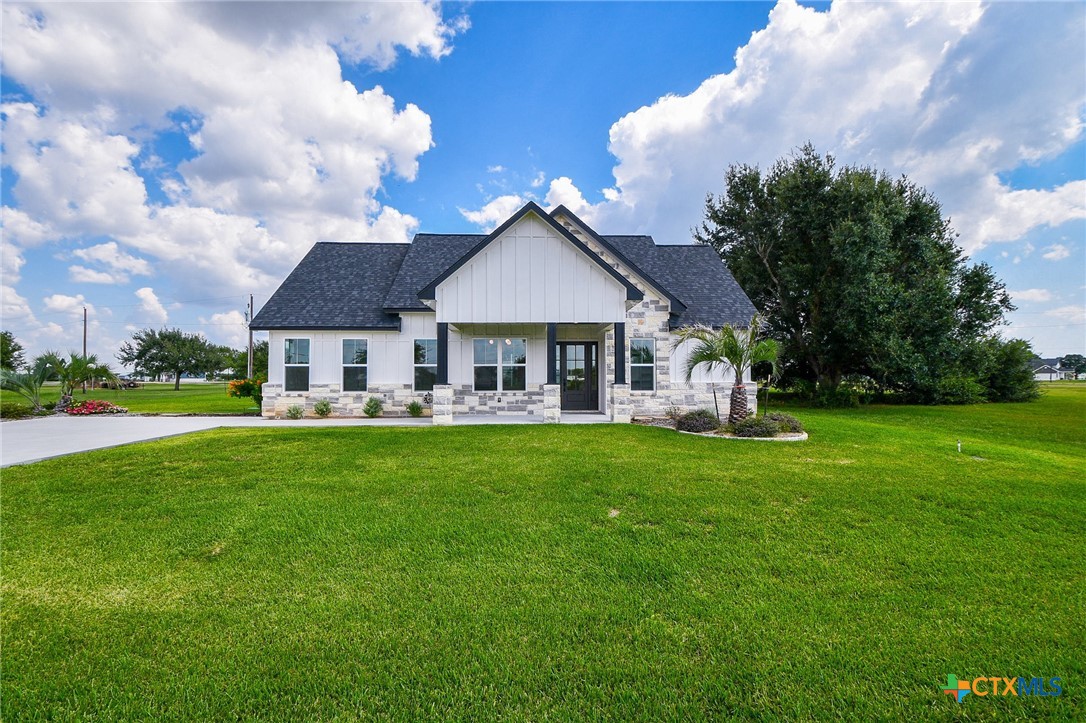595 Buckskin Drive, Palacios, TX 77465 — photo 1