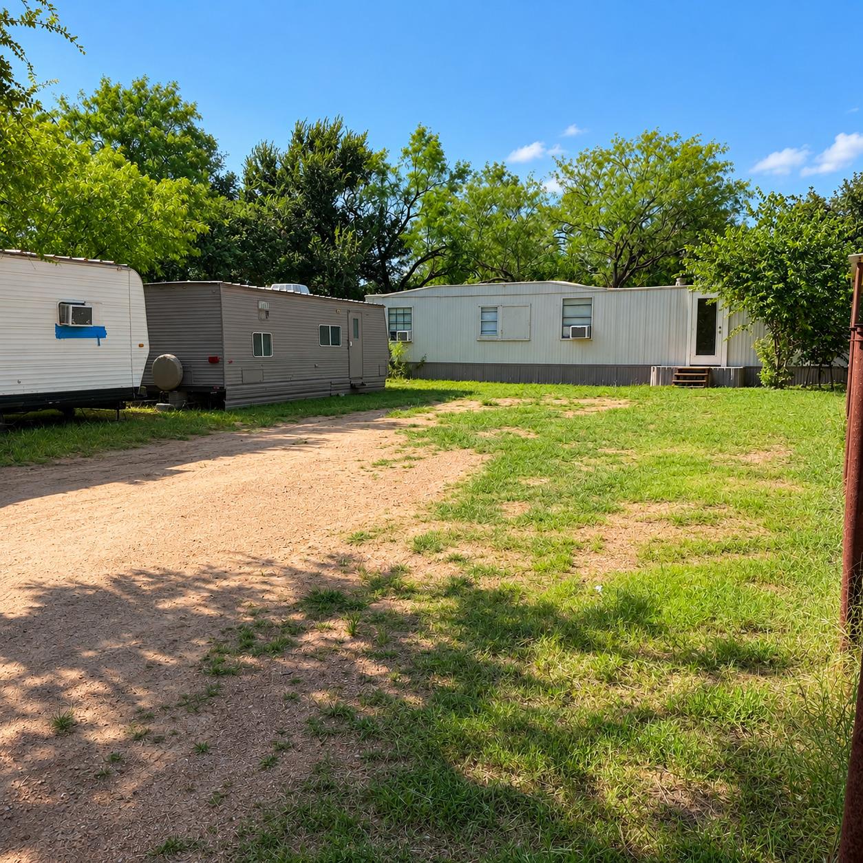 820 Austin St, Kingsland, TX 78639 — photo 1