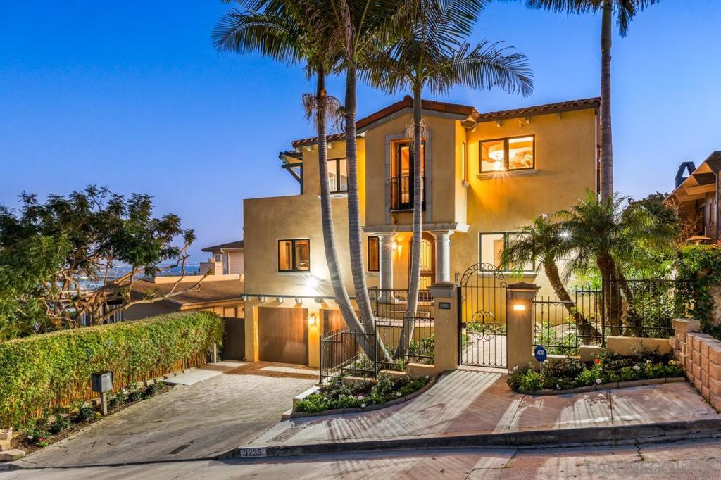 3235 Harbor View Dr, San Diego, CA 92106 — photo 1
