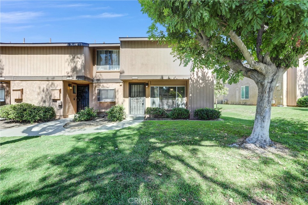 122 Tamarisk, Redlands, CA 92373 — photo 1
