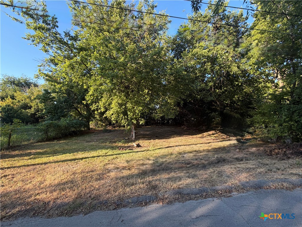 713 E Avenue D, Temple, TX 76501 — photo 1