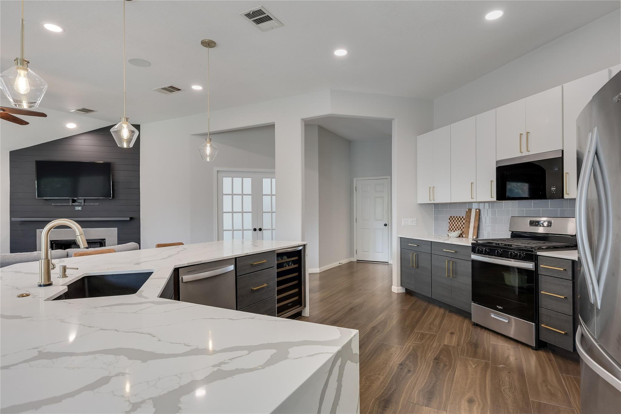 800 Portchester Castle, Pflugerville, TX 78660 — photo 1
