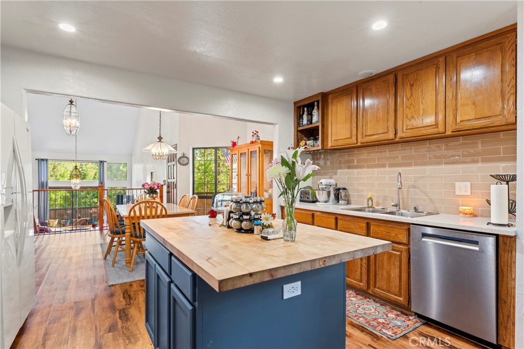27528 Ashwood Lane, Lake Arrowhead, CA 92352 — photo 1