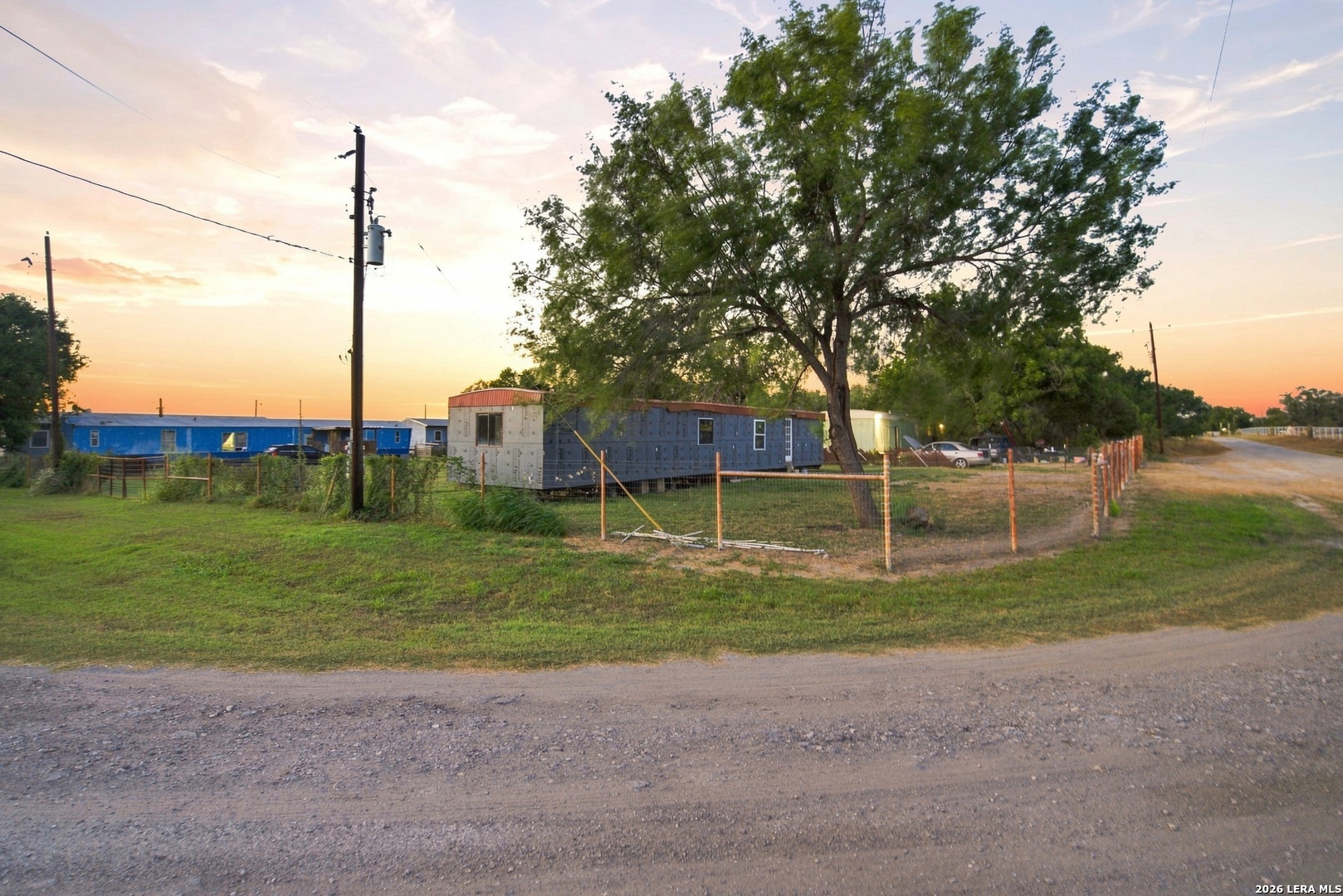 80 COUNTY ROAD 100, , 78114 — photo 1
