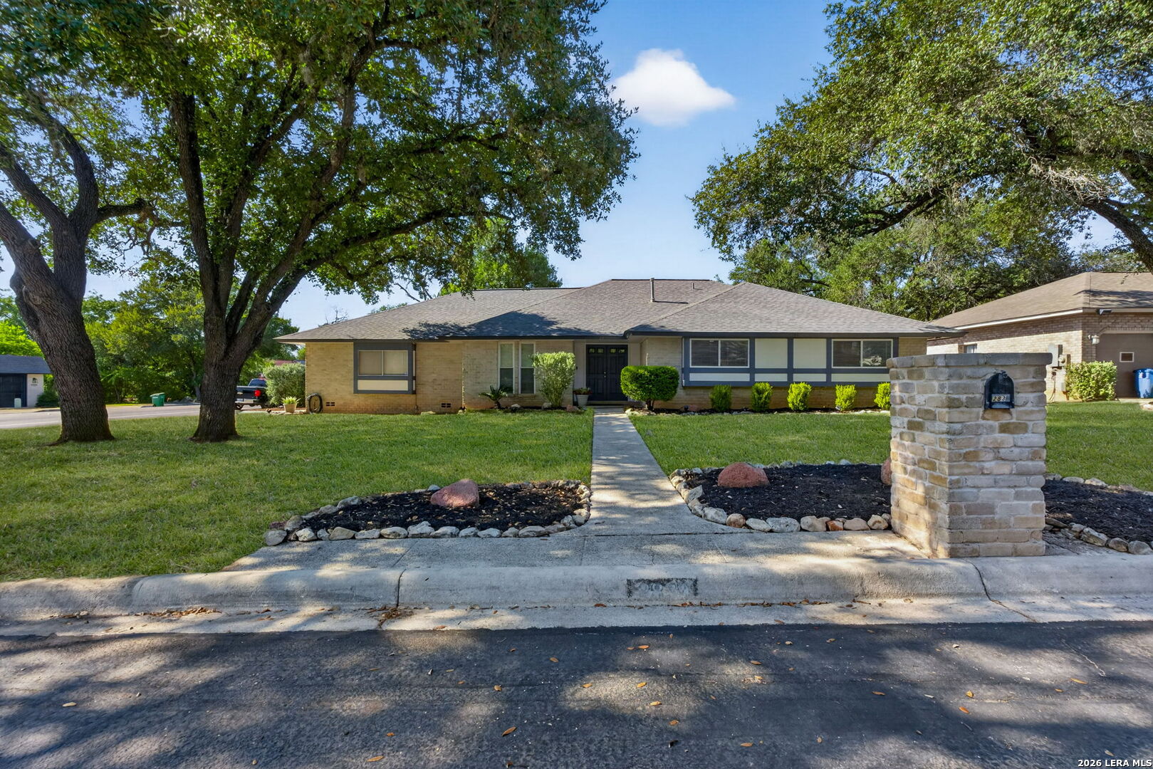 2839 WHISPER PATH ST, San Antonio, TX 78230 — photo 1