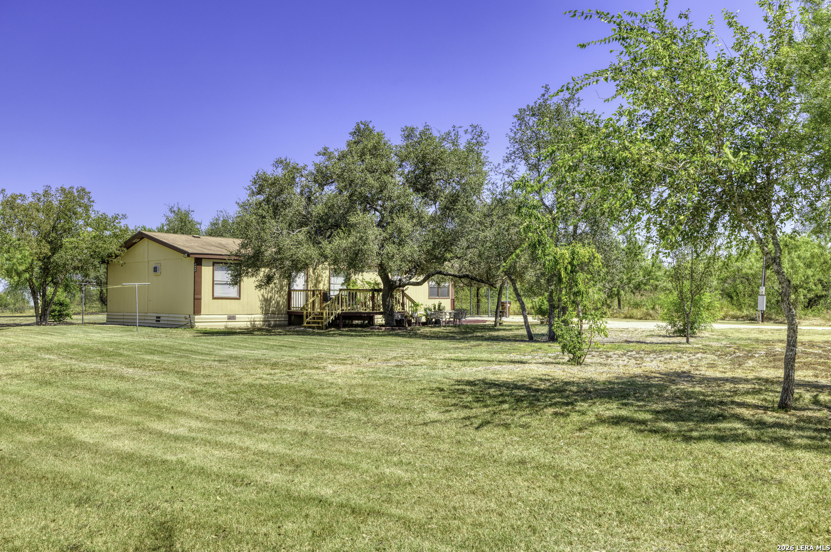 609 County Road 4647, Hondo, TX 78861 — photo 1