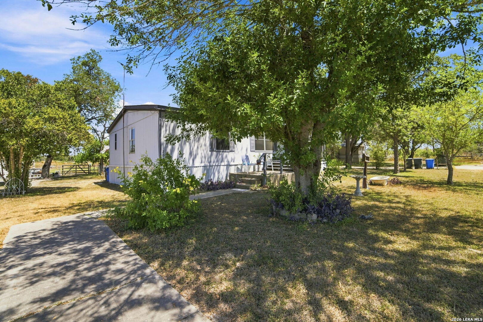 207 River Ln, ,  78121 — photo 1