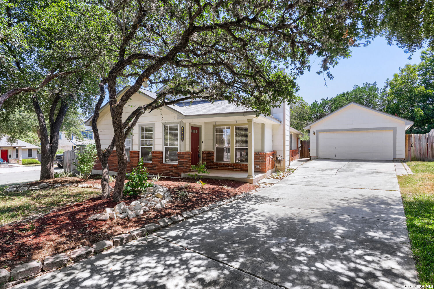 13103 STONEY CREEK DR, Universal City, TX 78148 — photo 1