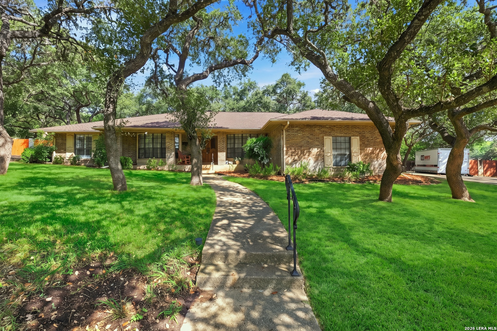 3443 HUNTERS CIR, San Antonio, TX 78230 — photo 1