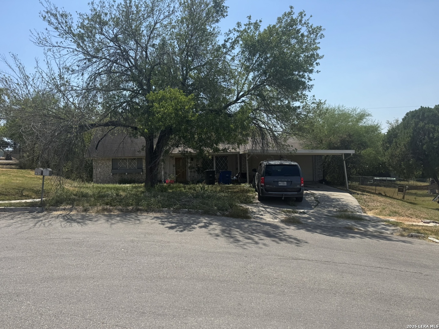 206 Threadneedle, San Antonio, TX 78227 — photo 1