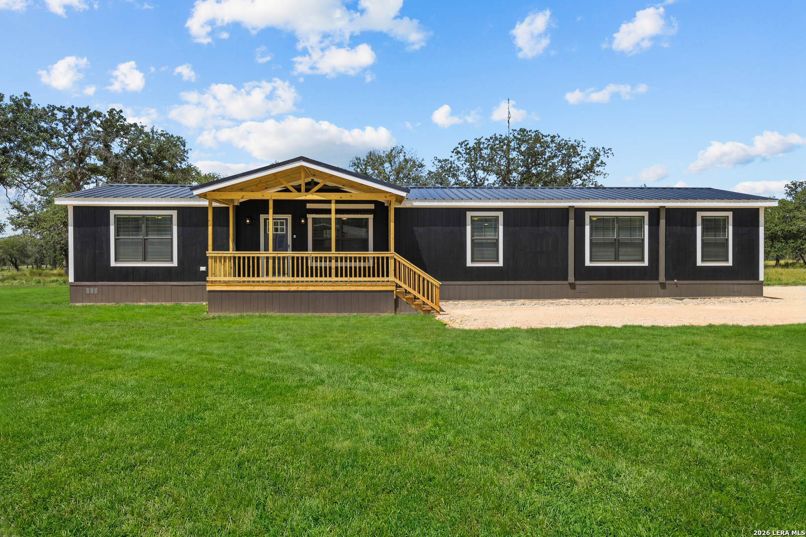 140 Syrah St, La Vernia, TX 78121 — photo 1