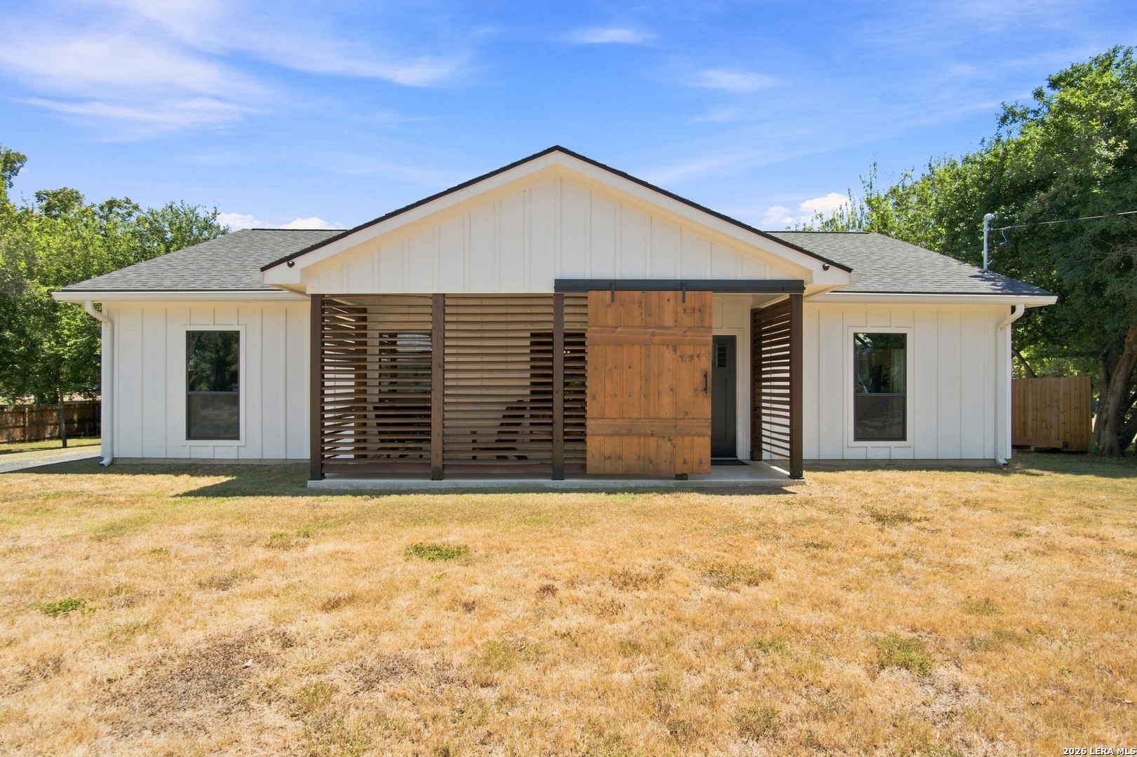 1111 Avenue K, Hondo, TX 78861 — photo 1
