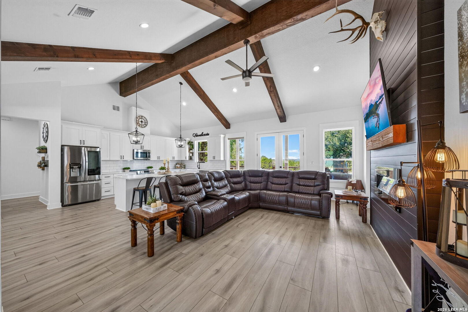 335 SADDLE MOUNTAIN DR, Boerne, TX 78006 — photo 1
