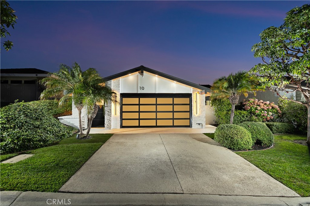 10 White Water Drive, Corona Del Mar, CA 92625 — photo 1