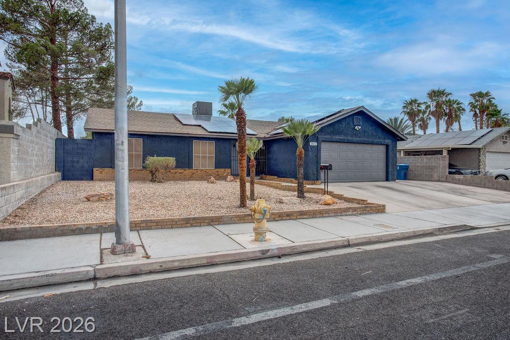 1800 North Torrey Pines Drive, Las Vegas, NV 89108 — photo 1