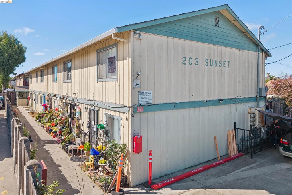 203 Sunset Blvd, Hayward, CA 94541 — photo 1