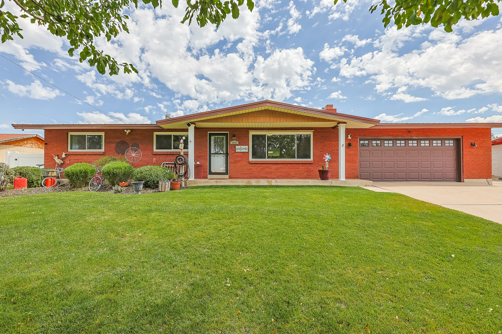 2261 S 1800 W, Syracuse, UT 84075 — photo 1