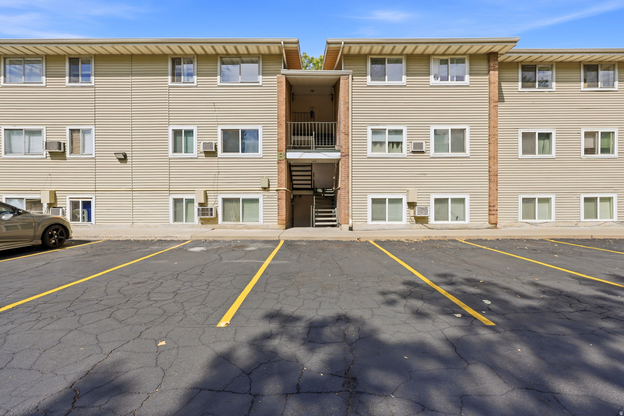 217 S FOSS ST #B101, Salt Lake City, UT 84104 — photo 1