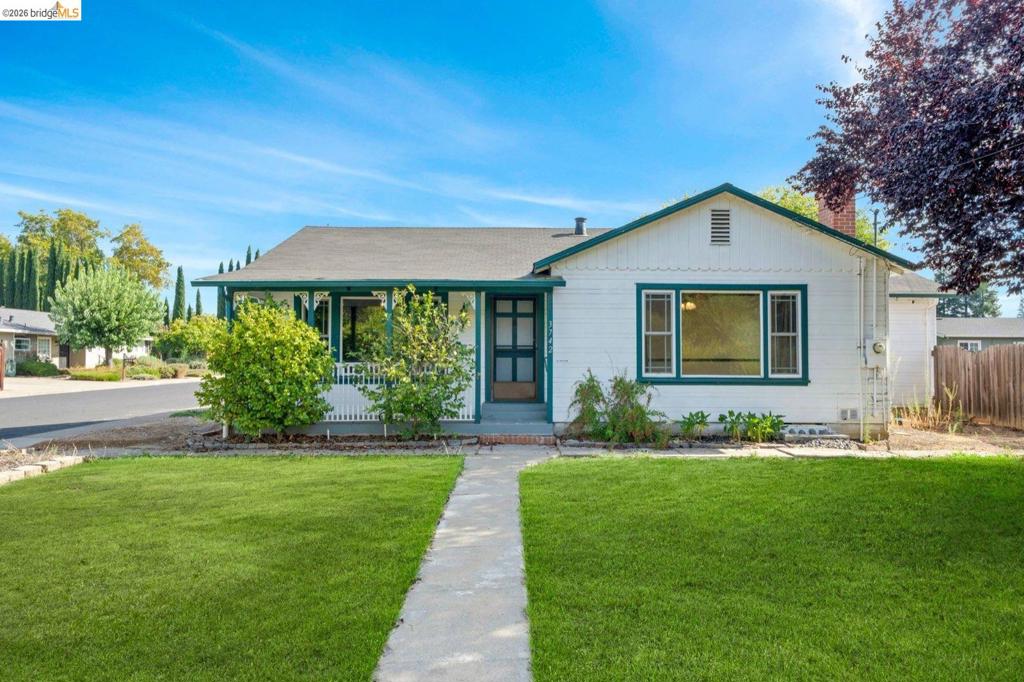 3742 Walnut Ave, Concord, CA 94519 — photo 1