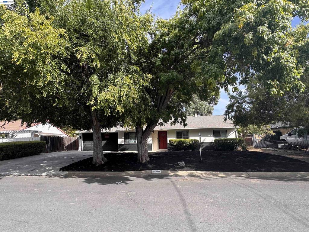 1580 Placer Dr, Concord, CA 94521 — photo 1
