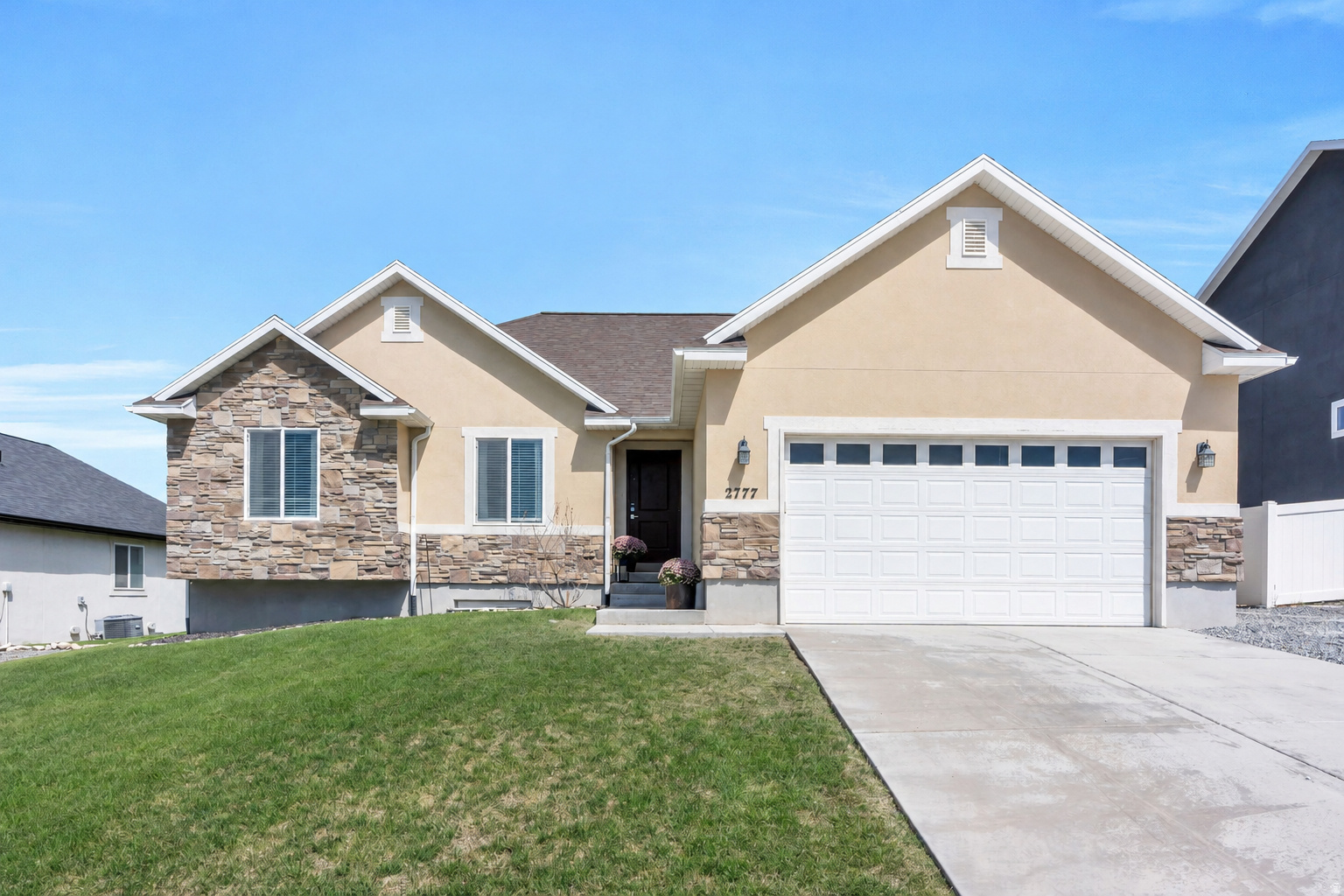 2777 E CLARKSTONE DR, Eagle Mountain, UT 84005 — photo 1