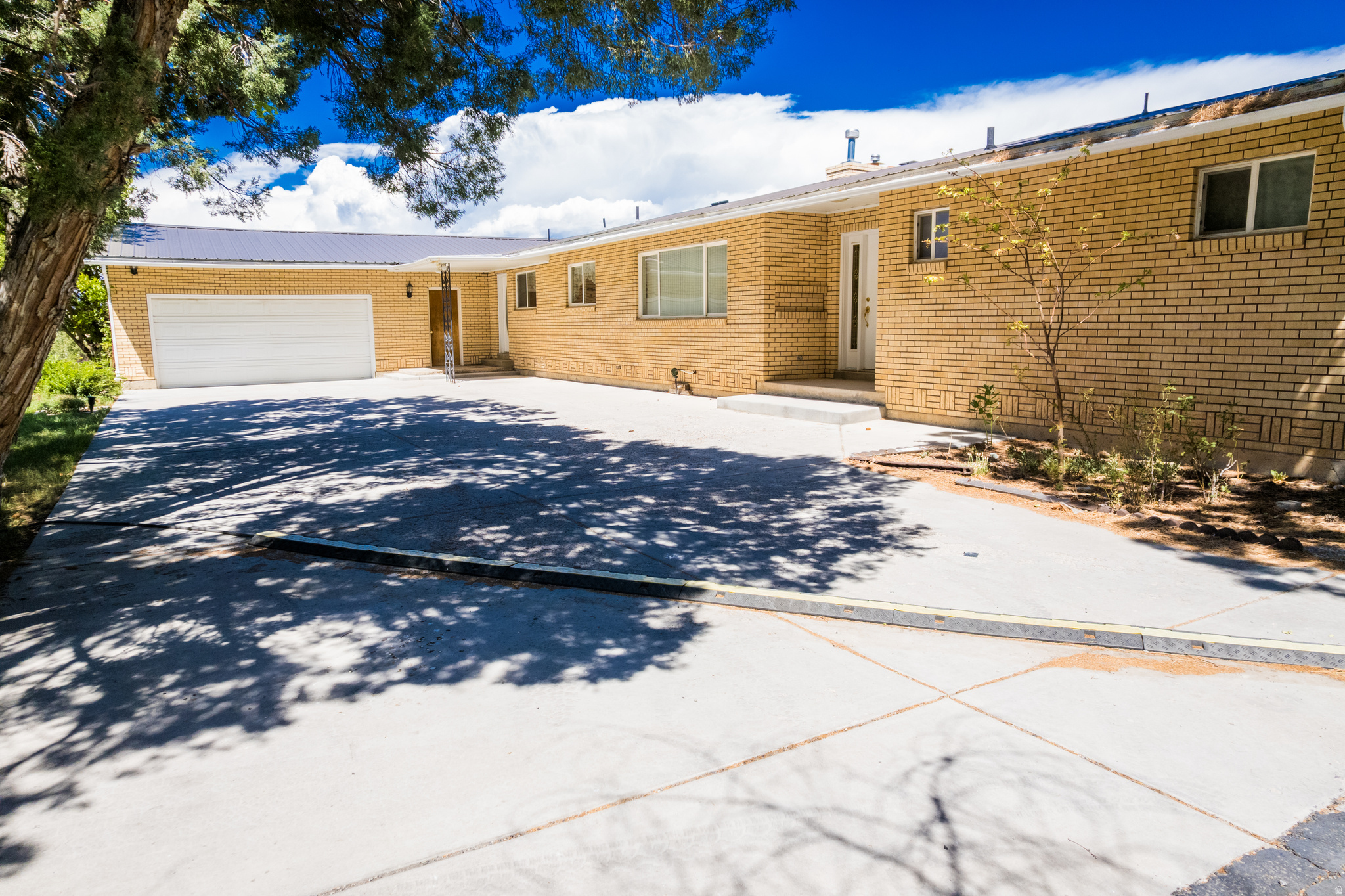 1034 W 2500 S, Vernal, UT 84078 — photo 1