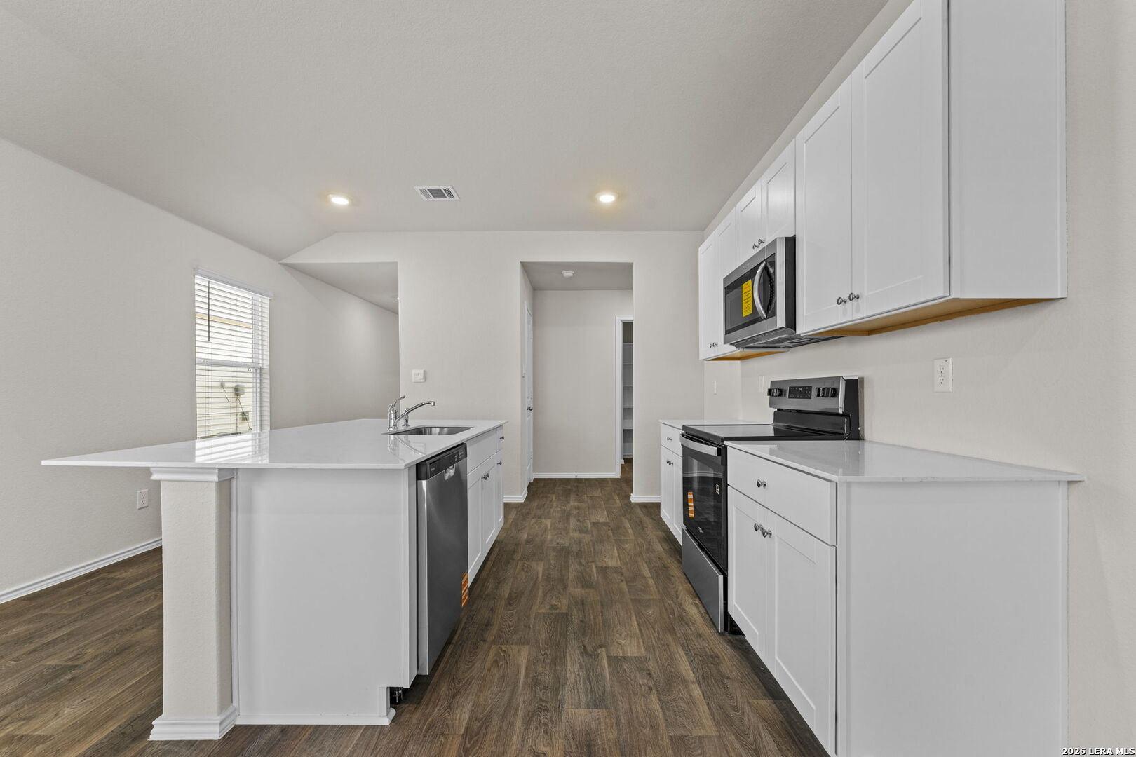 1530 Champagne Oak, , 78130 — photo 1